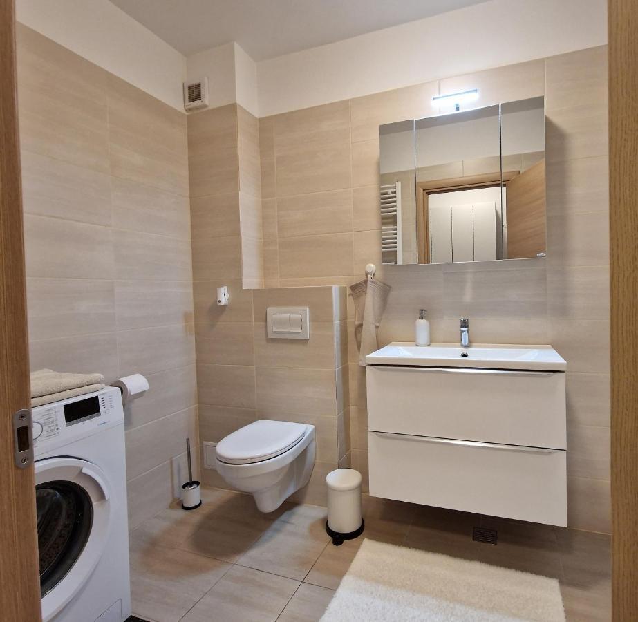 Apartamento Amazing With Garden Bucharest Airport Self Check-in!!